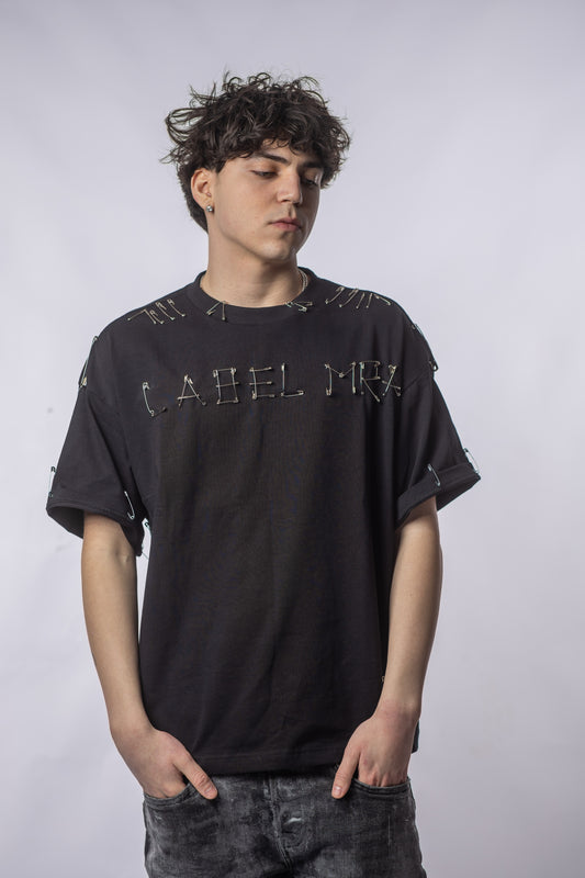Tricou Oversized LABEL MRA – Logo din Ace & Detalii Metalice