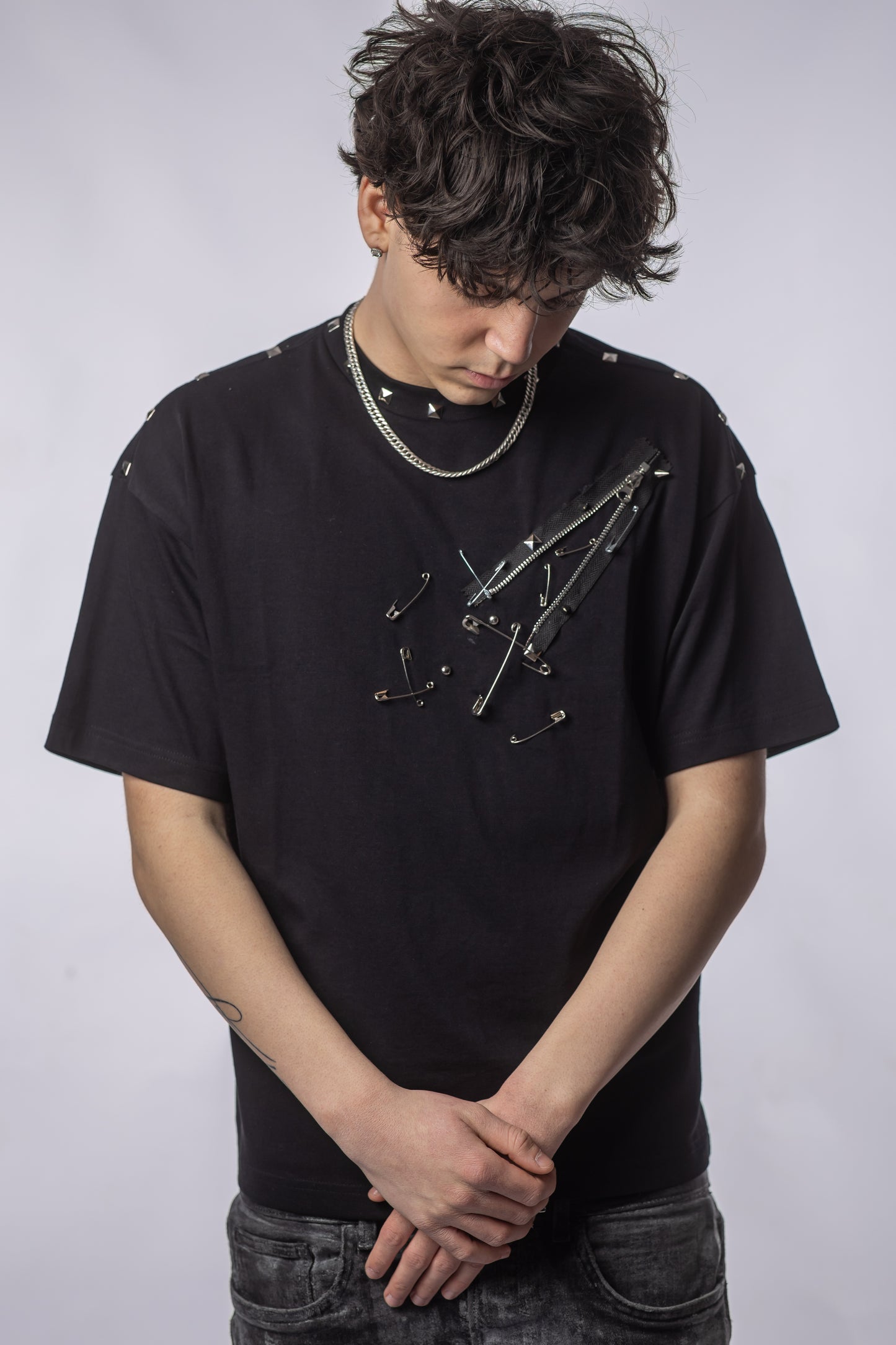 Tricou Oversized ZIP PINS – Fermoare & Ace Metalice