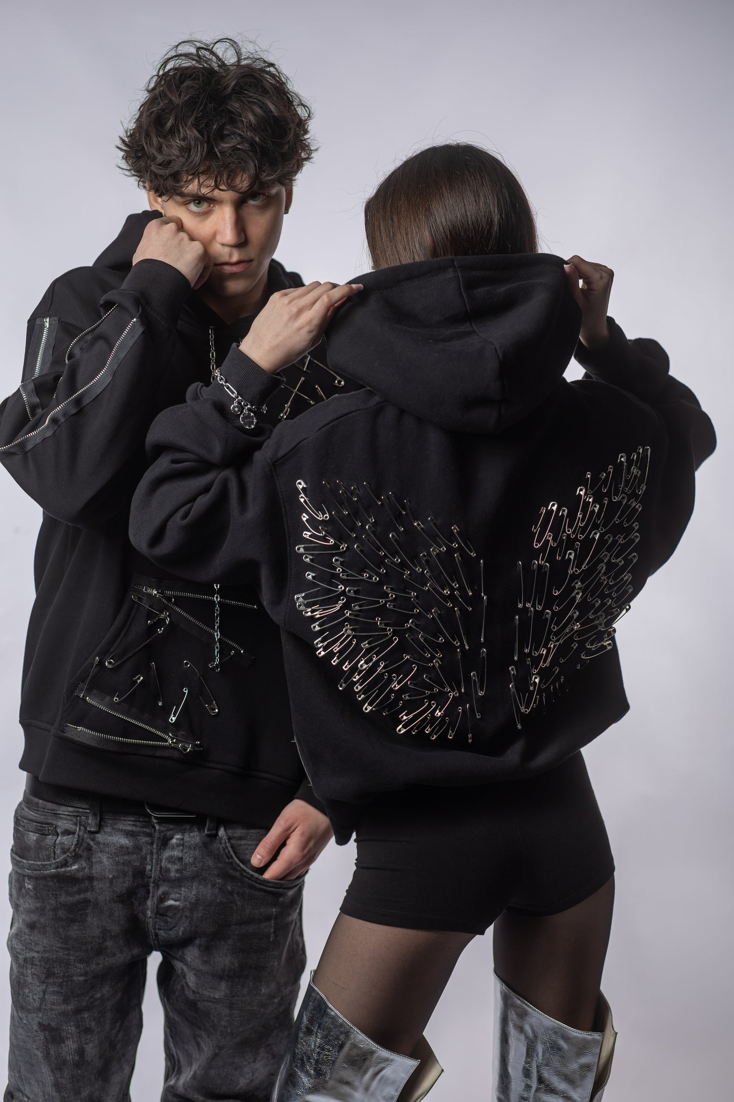 Hanorac ANGEL – Aripi din Ace & Lanțuri Metalice