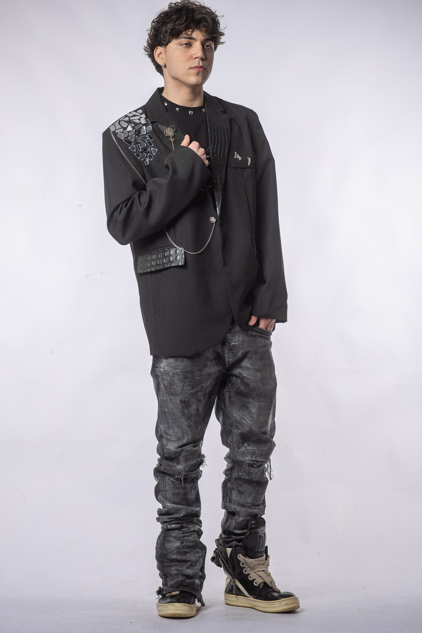 Sacou Bărbați ONYX – Detalii Metalice & Accente Texturate